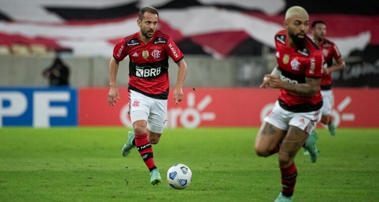 Flamengo enfrenta Corinthians com belos odds