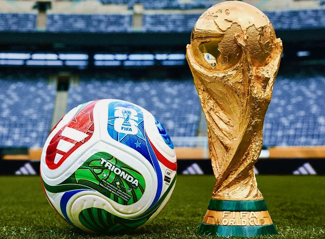 palpites Copa do Mundo 2026 – Bola oficial do Mundial e a taça Fifa